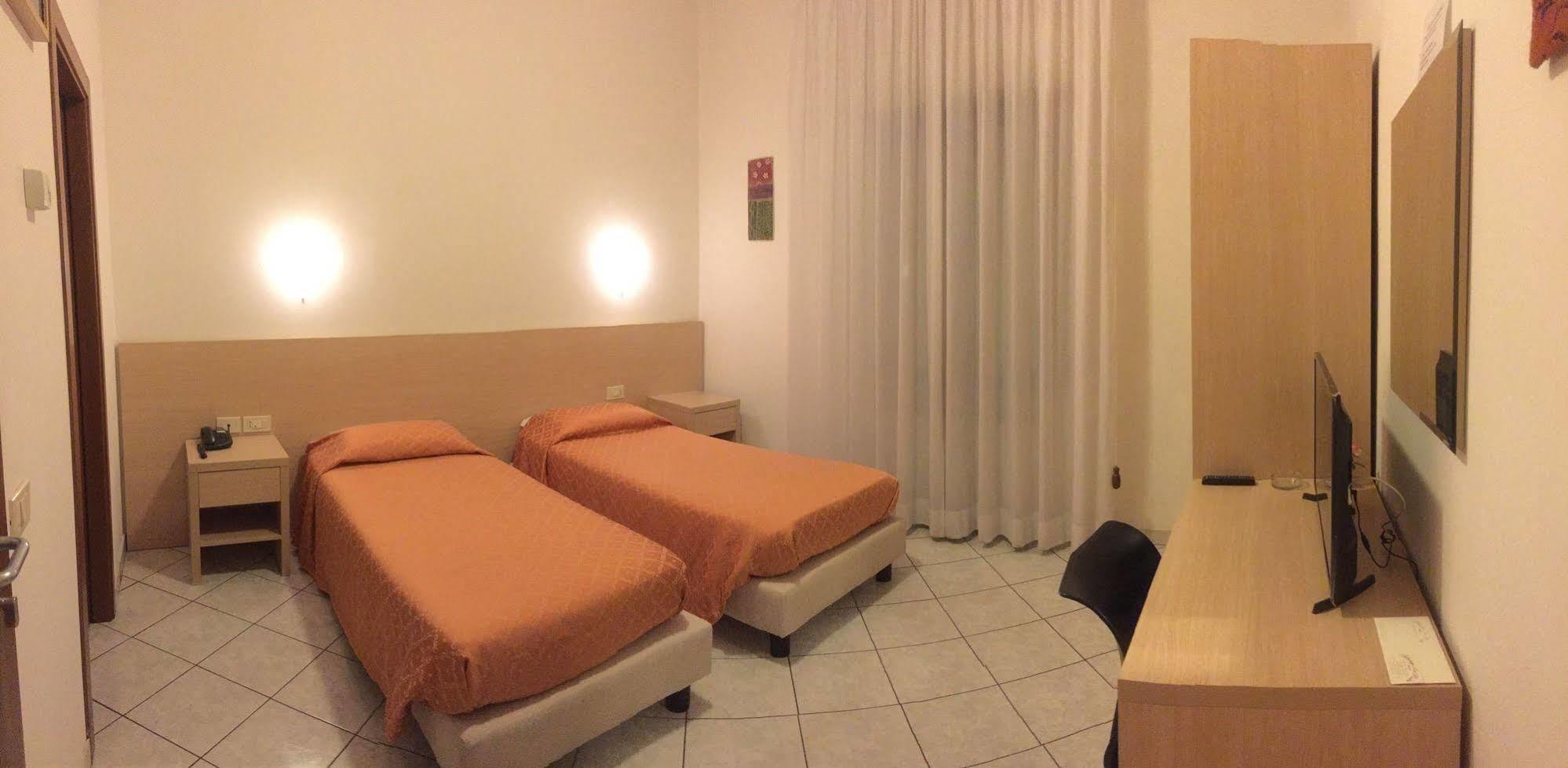 Albergo La Posta Arezzo バディア・アル・ピノ エクステリア 写真